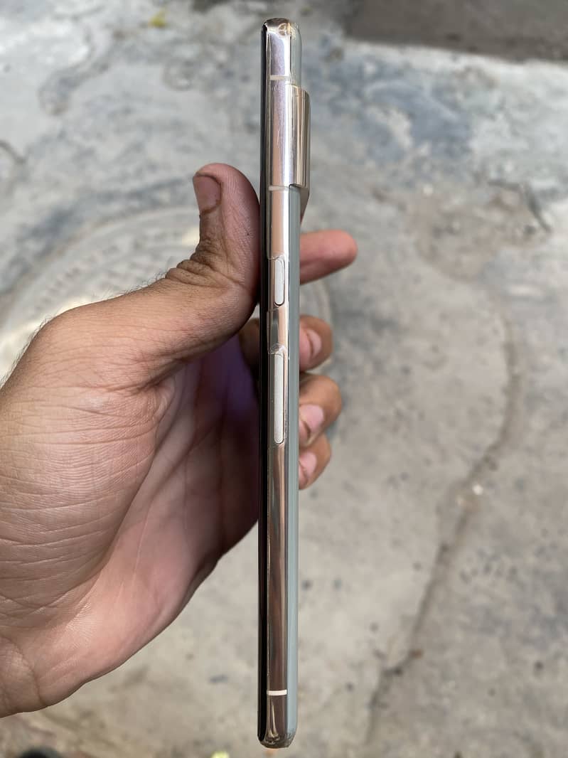 Google Pixel 7 Pro 4