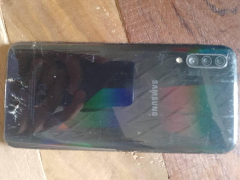 Samsung Mobile A30s 3