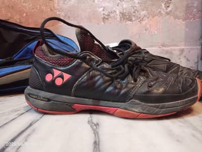 badminton shoes 7 size EU 41
