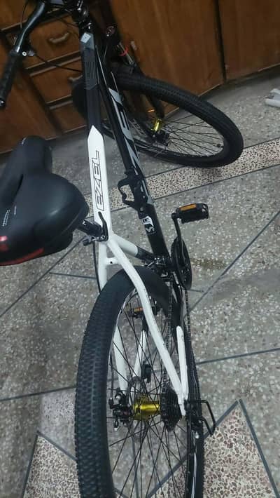 brandnew unused 29inch mountain bicycle full alloy body