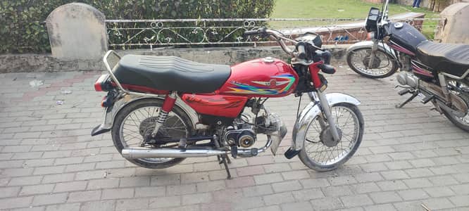Metro 70cc Bike – Excellent Condition – For Sale