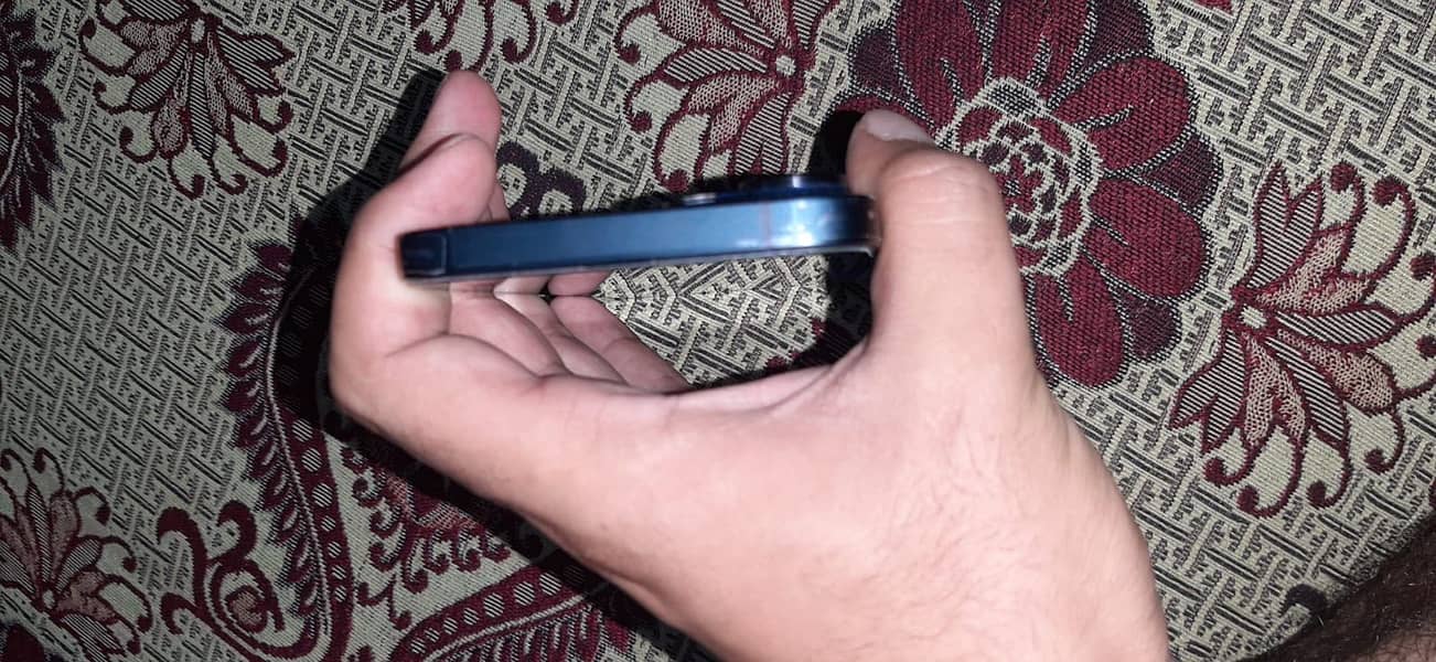 Apple iPhone 14 plus 3