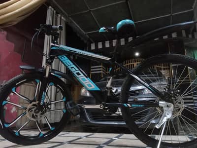 mountain bicycle for sale 10 by 10 condition.