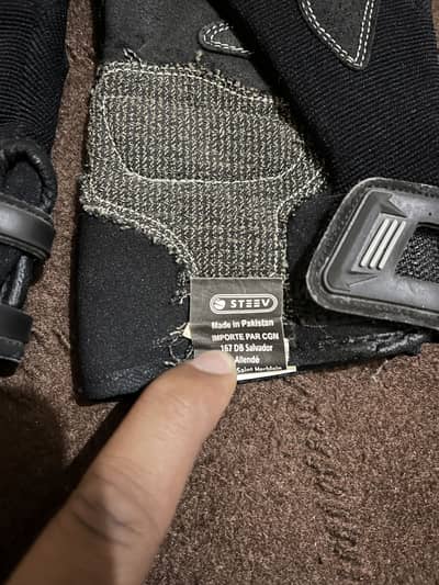 Steev Gloves