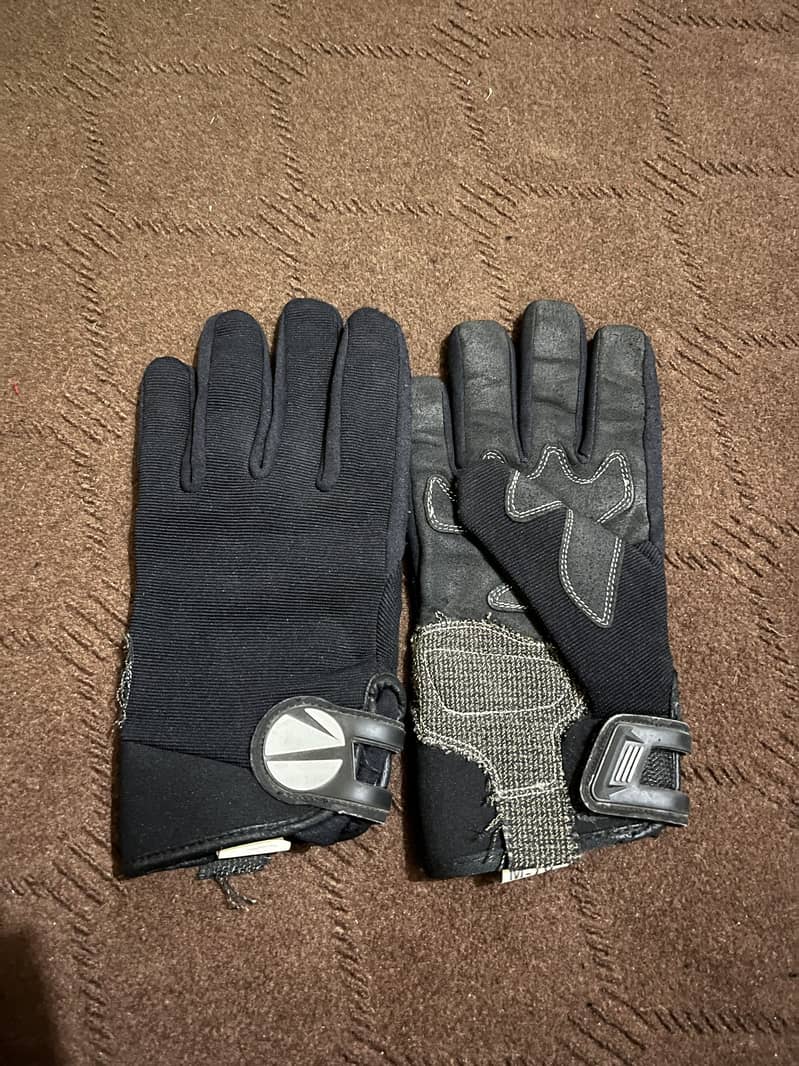 Steev Gloves 3