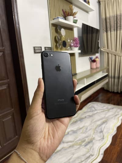 Apple iPhone 7