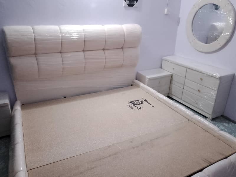 King size Double Bubble bed with2  side table 2