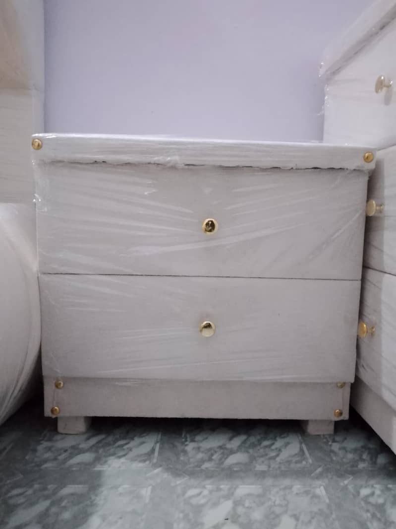 King size Double Bubble bed with2  side table 4