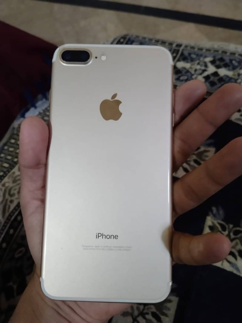 Apple iPhone 7 Plus 1