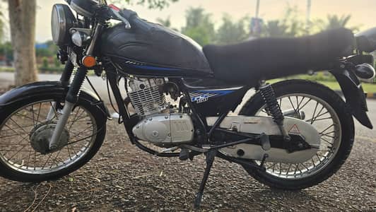 Suzuki GS 150 2017