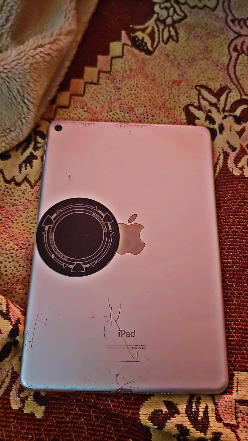 iPad mini 5 with box 4