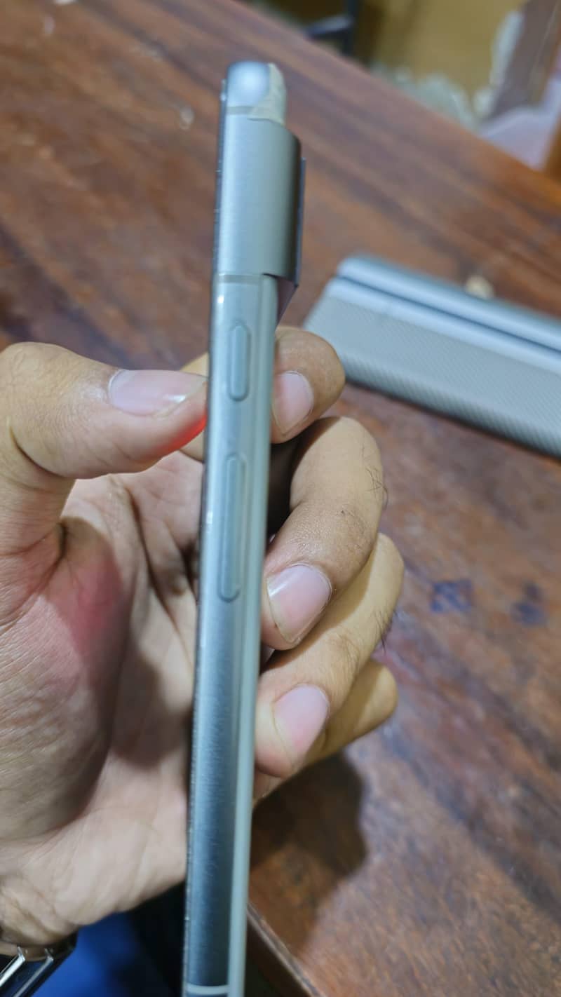 Google Pixel 8 2
