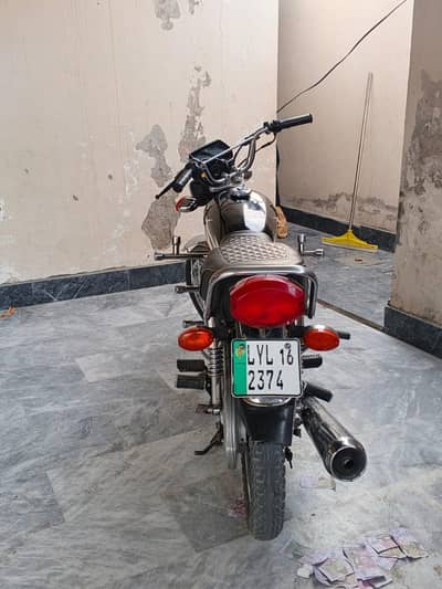 selling cg 125 black color 2016 model
