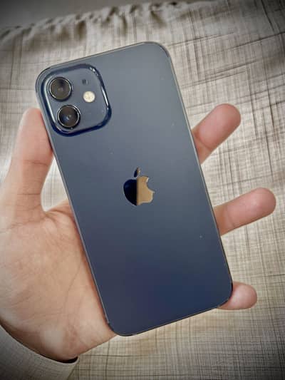 Apple iPhone 12