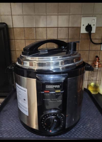 Geepas Electric pressure cooker