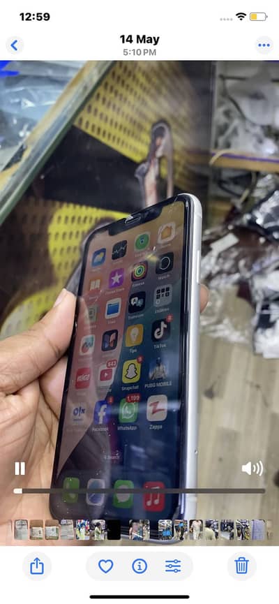 Apple iPhone XR