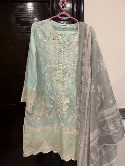Luxury lawn dresses
