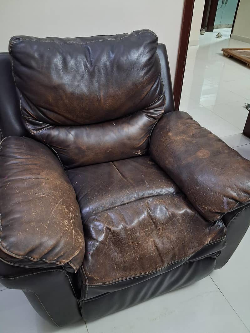 SOFA. 2