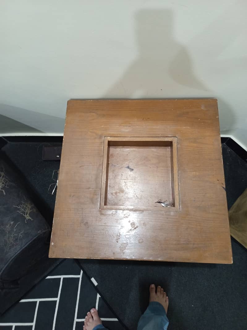 Center table 0