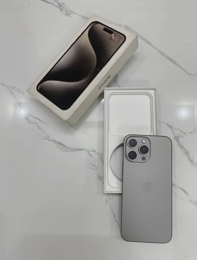 Apple iPhone 15 pro max 0