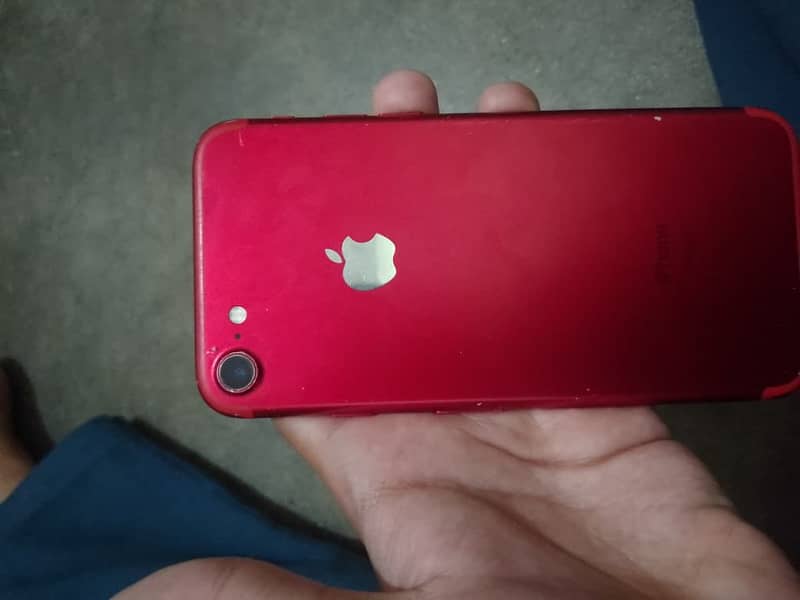 Apple iPhone 7 2