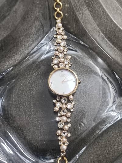 TITAN BRAND NEW LADIES WATCH FOR SALE