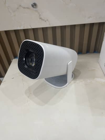 Brand new condition projector 1080p quality