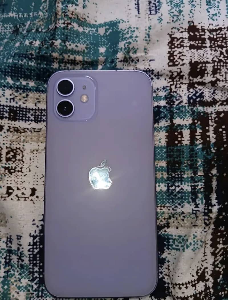iPhone 12 0