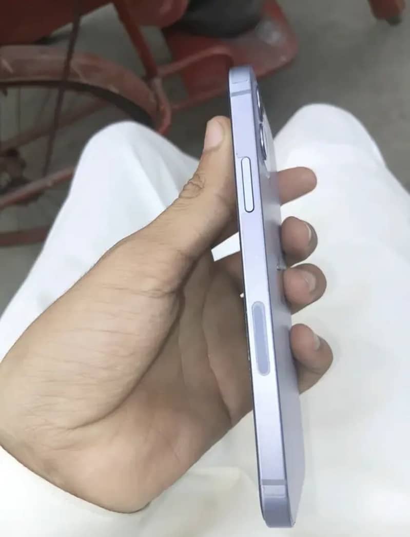 iPhone 12 2