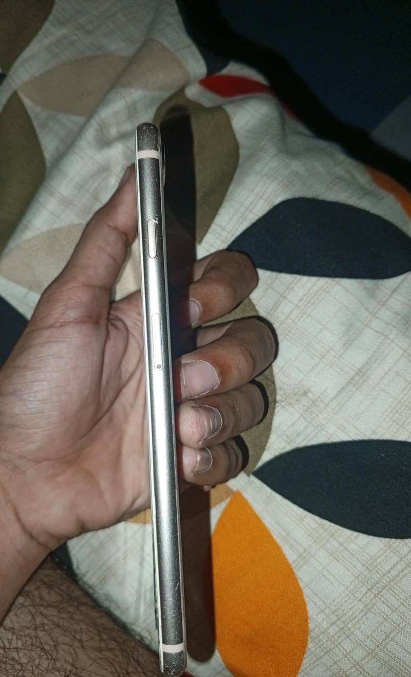 Apple iPhone 8 Plus 2