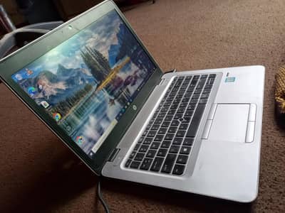 HP core i5 6300U 8gb ram 256gbssd
