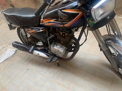 honda 125 2018 (urgent sell Karni he)