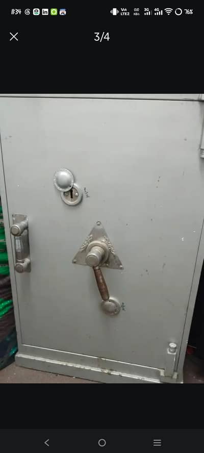 Fireproof Safe With Dual Key Locks