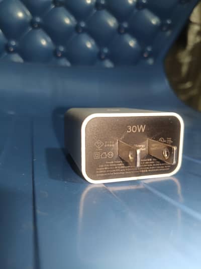 Google Pixel 8 Pro 30W C-C charger
