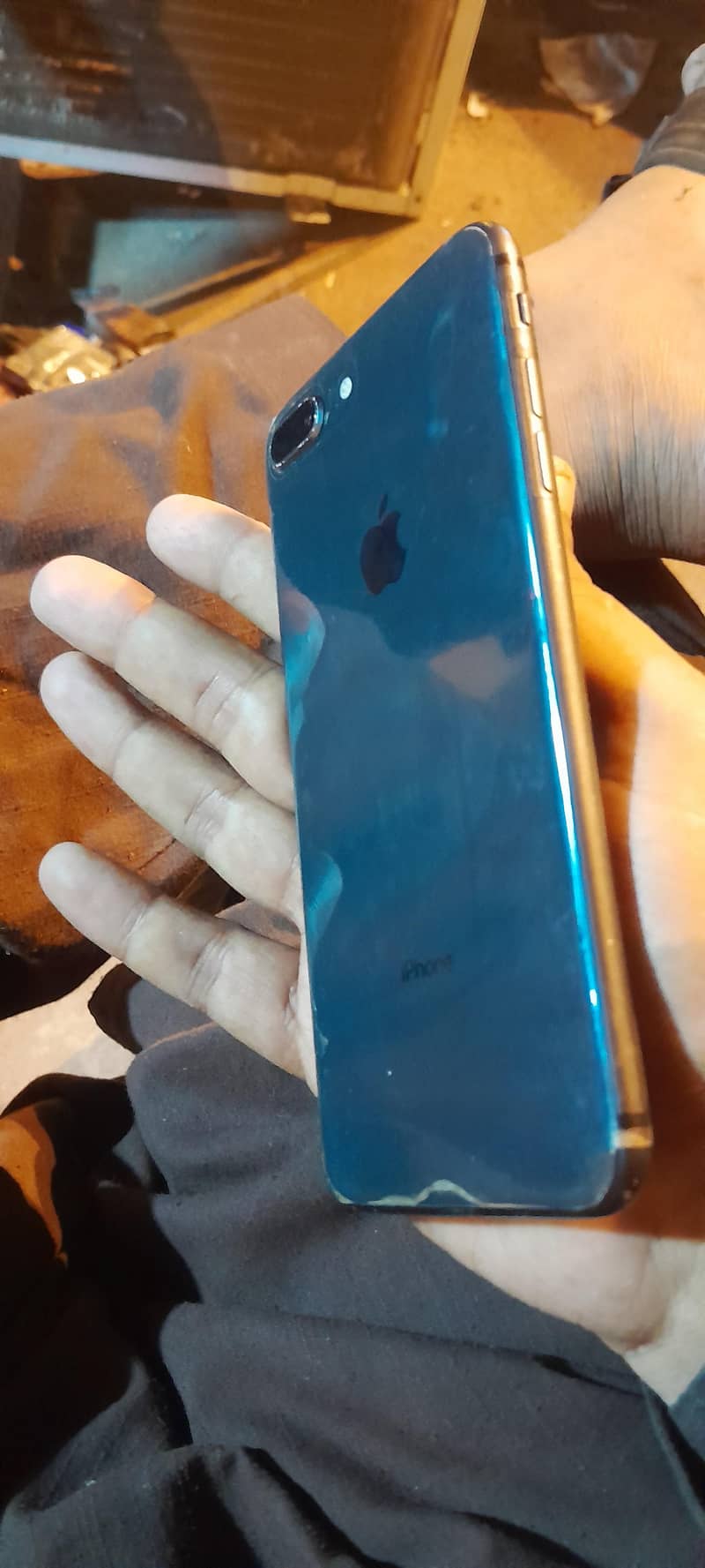 Apple iPhone 8 Plus 2