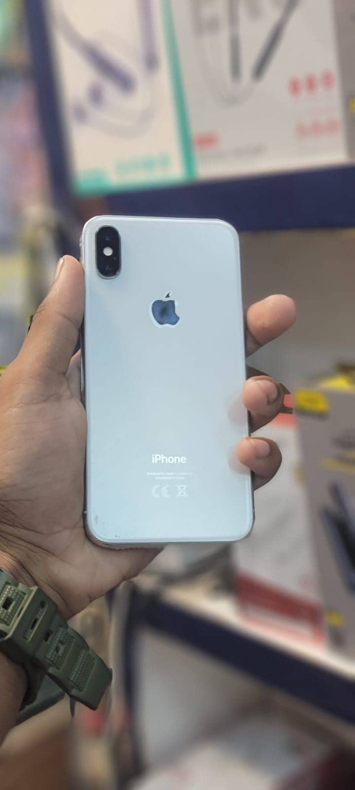 Apple iPhone X 4