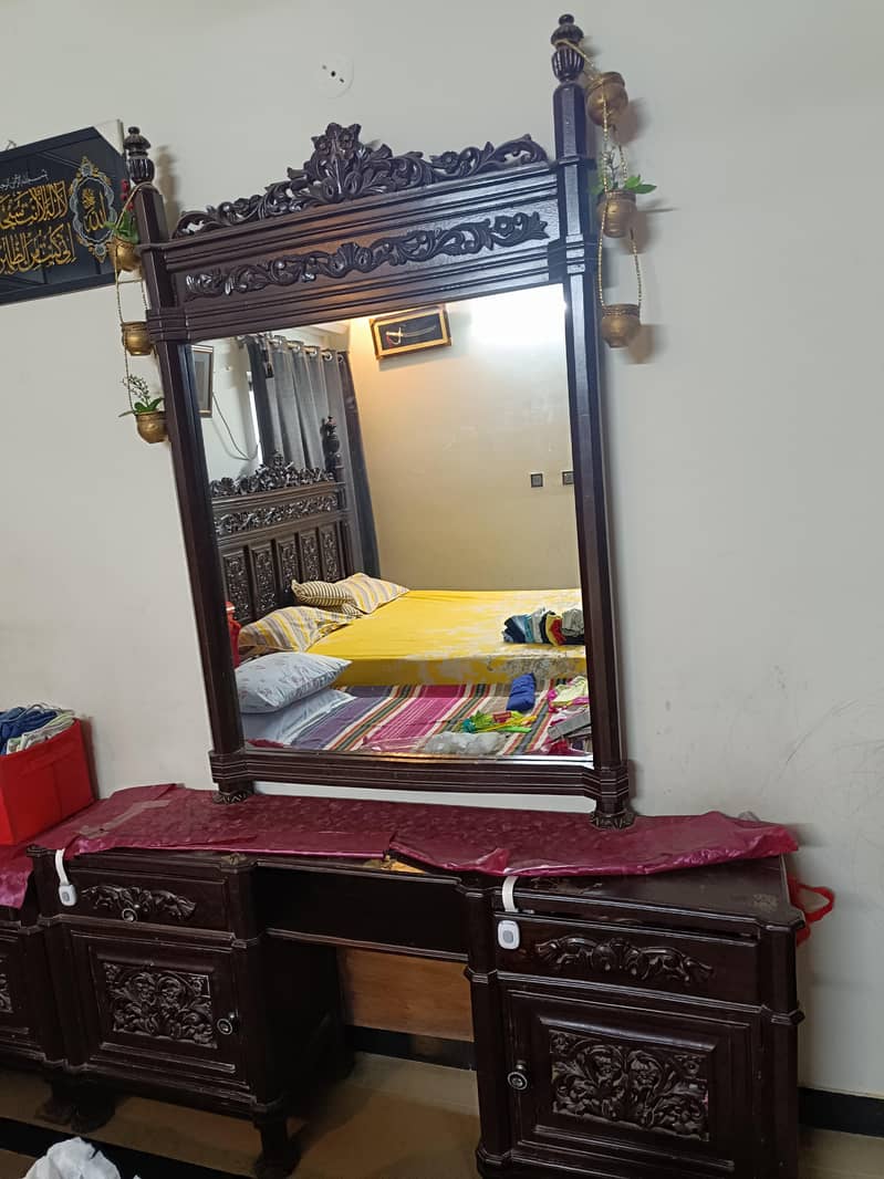 Bedset and Dressing 1