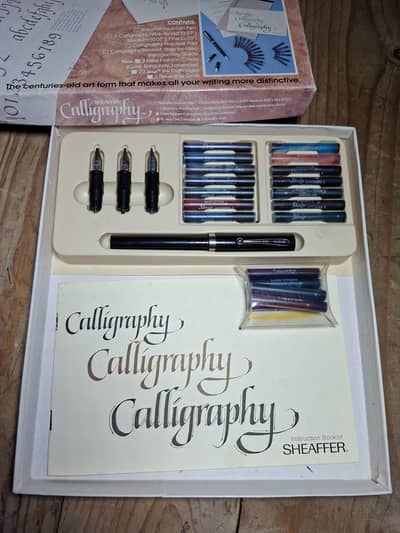 vintage & Antique products turntable,typewriter,brastelephone