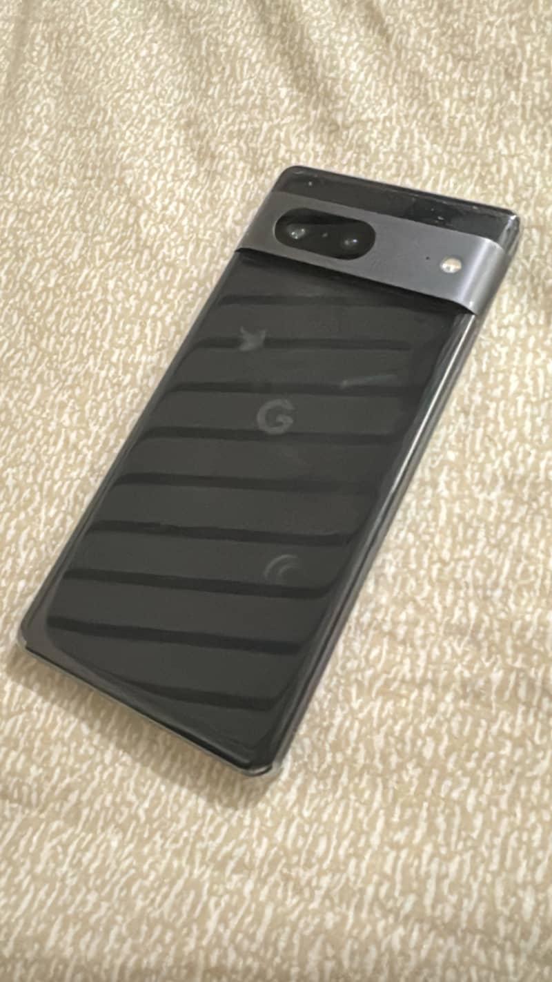 Google Pixel 7 4