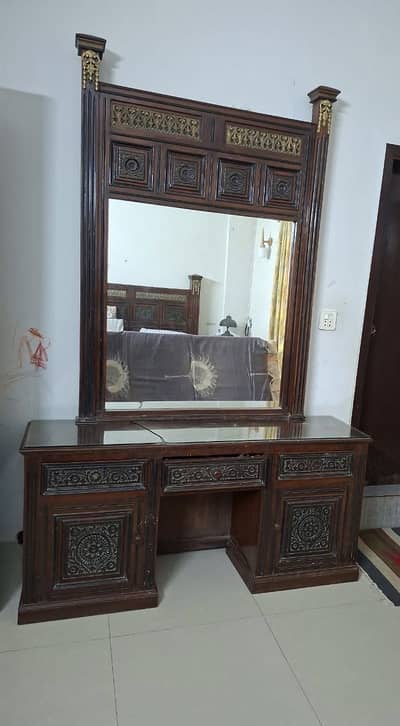Chiniot bed set, shesham wood