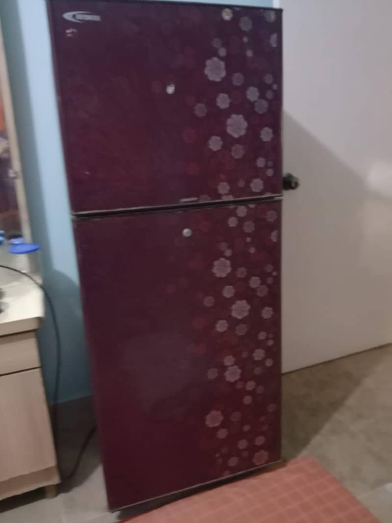 waves Refrigerator 0