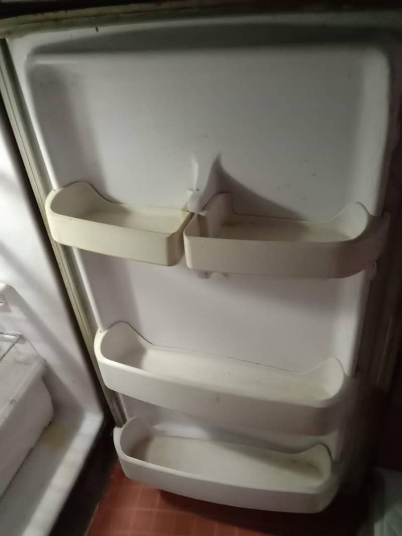 waves Refrigerator 7