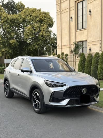 MG HS 2025