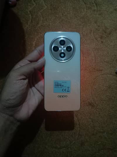 OPPO Reno12 F