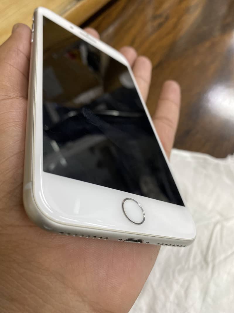 Apple iPhone 7 Plus 1