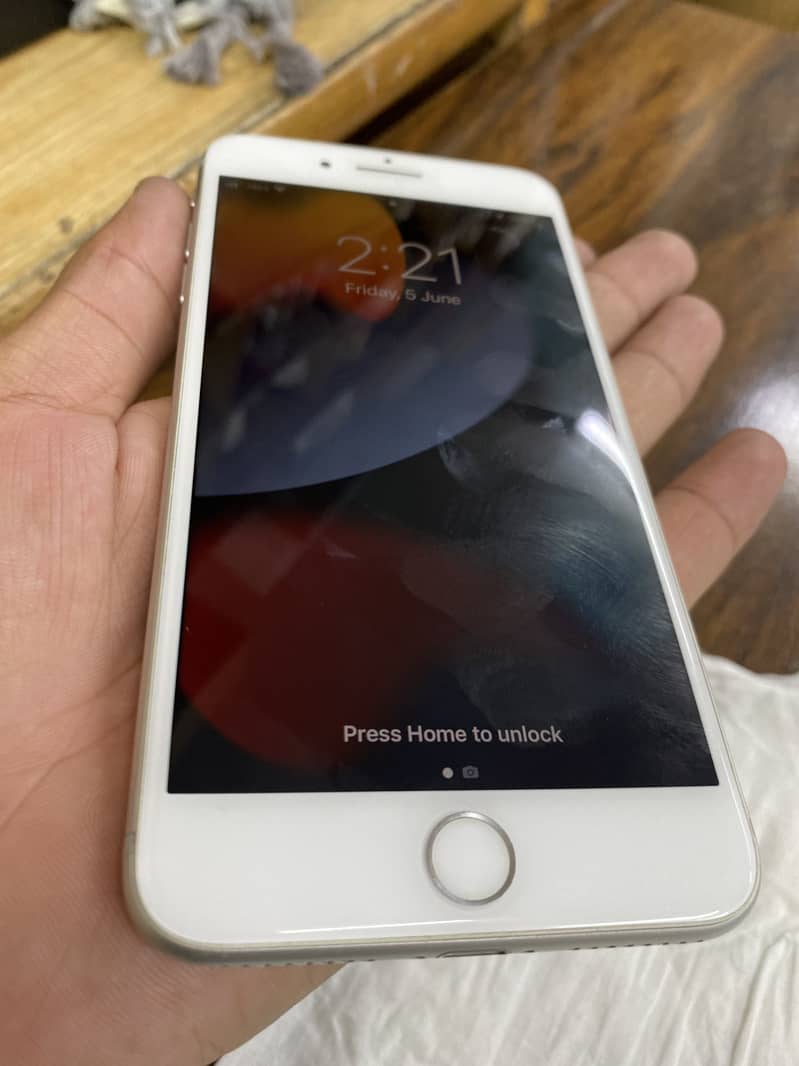 Apple iPhone 7 Plus 2