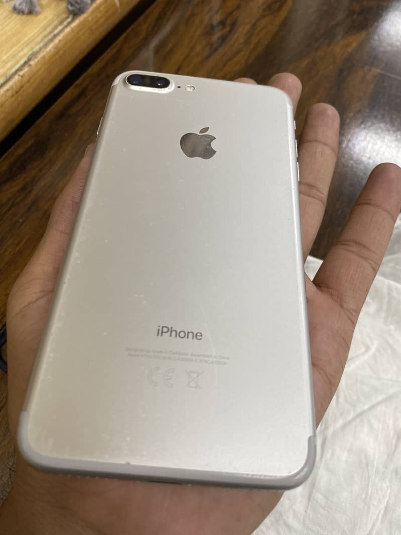 Apple iPhone 7 Plus 4