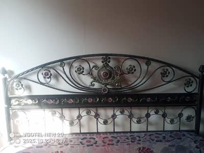 IRON KING SIZE BED WITH DURA FOAM WITH CUPBOARD EXCLLENT CONDITION