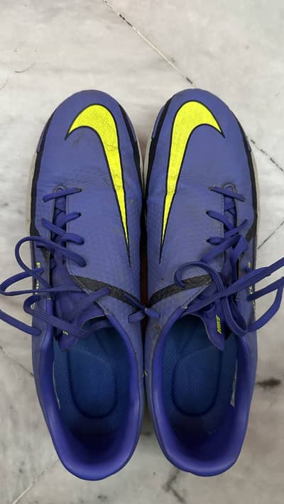 Nike Phantom UK 9.5 / US 10.5
