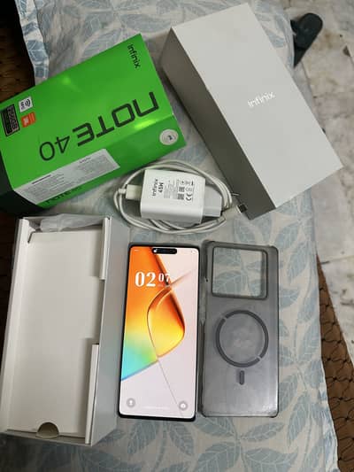 Infinix Note 40 (Ram 8+5 256Gb Rom) All Oky Lush condition Wireless